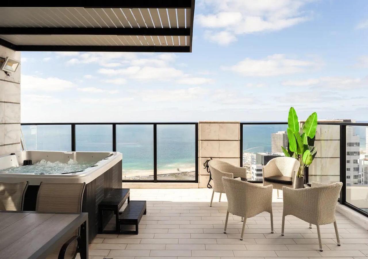 Апартаменти Oַ&O Group- Luxury Penthouse Jacuzzi Sea 36 Floor Бат-Ям Екстер'єр фото
