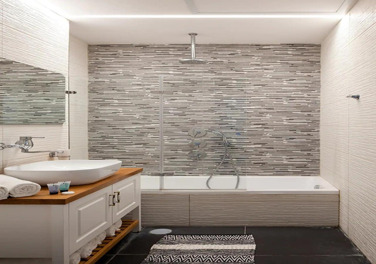 Апартаменти Oַ&O Group- Luxury Penthouse Jacuzzi Sea 36 Floor Бат-Ям Екстер'єр фото